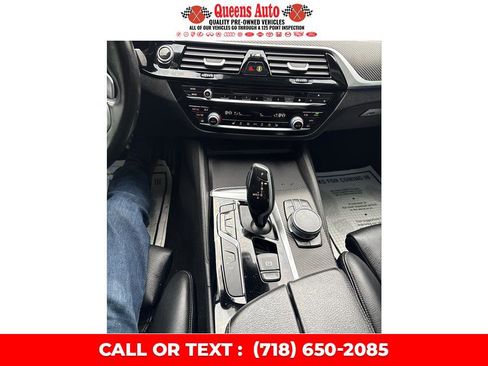 Used 2019 BMW 530e w/ M Sport Package image 17