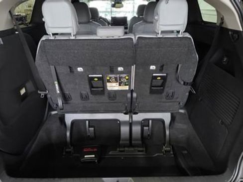 New 2026 Toyota Sienna XLE image 6