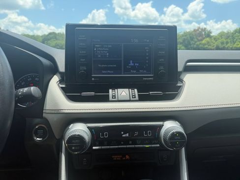 Used 2022 Toyota RAV4 XLE Premium AWD/4WD image 24