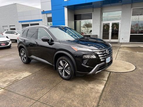 Used 2024 Nissan Rogue SL image 1