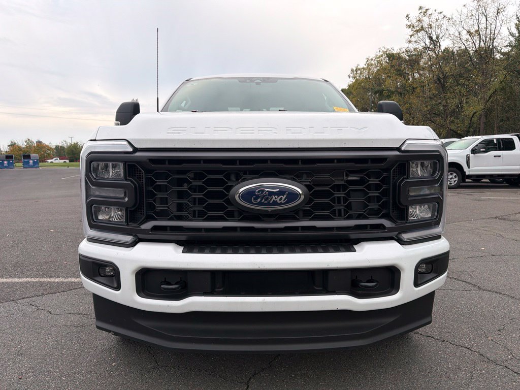 Used 2025 Ford F250 XL w/ STX Appearance Package AWD/4WD image 3