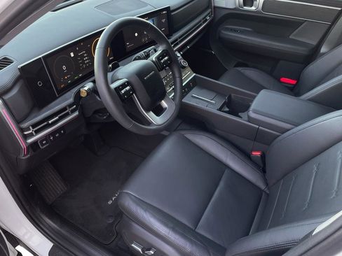 Used 2025 Hyundai Santa Fe Limited image 13