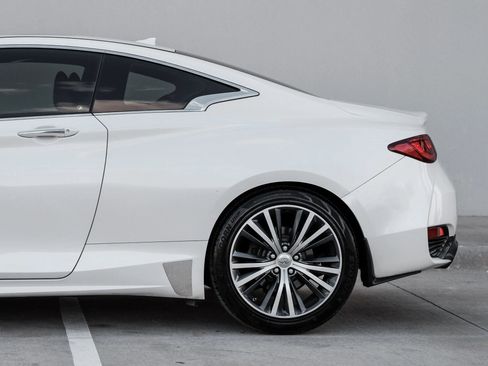 Used 2017 INFINITI Q60 3.0t w/ Premium Plus Package 3.0T image 18