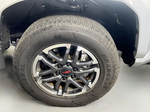 Used 2024 Toyota Tacoma TRD Sport image 13