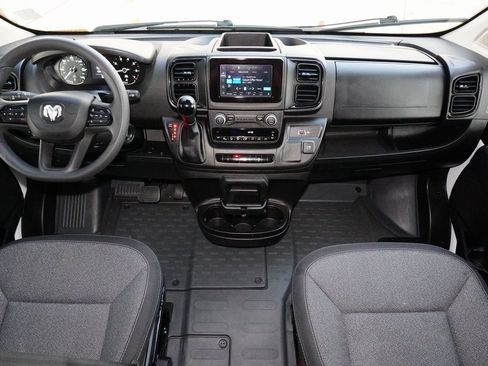 Used 2024 RAM ProMaster 2500 w/ Convenience Group image 19