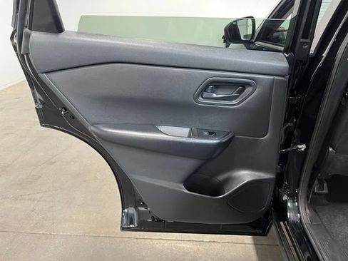 Used 2024 Nissan Rogue S FWD image 20