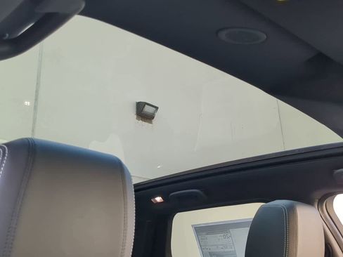 New 2026 Land Rover Discovery Sport Landmark image 19