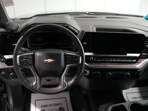 Used 2025 Chevrolet Silverado 1500 LT image 15