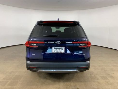 Used 2024 Toyota Grand Highlander AWD image 10