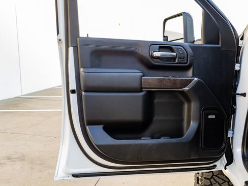 Used 2022 GMC Sierra 2500 Denali w/ Denali Ultimate Package image 36