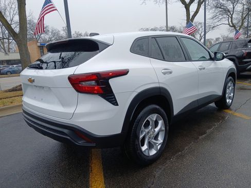 New 2026 Chevrolet Trax LS w/ LS Convenience Package image 4