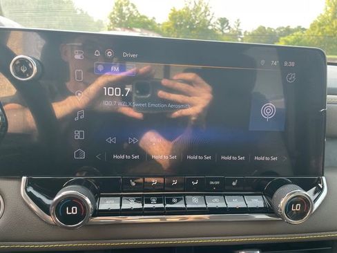 Certified 2024 Chevrolet Colorado ZR2 w/ Technology Package image 33