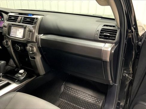 Used 2019 Toyota 4Runner SR5 Premium image 16