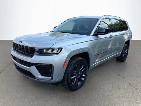 New 2026 Jeep Grand Cherokee L Limited AWD/4WD image 8