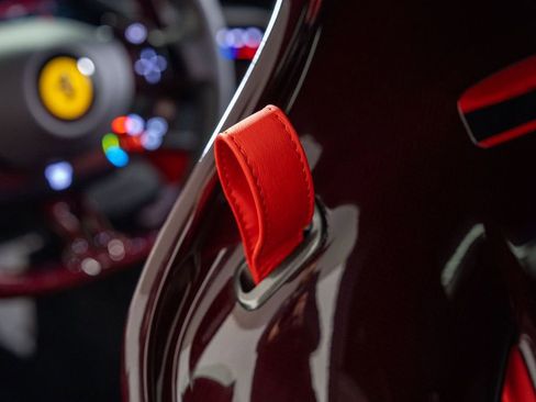 Used 2023 Ferrari SF90 Stradale image 39