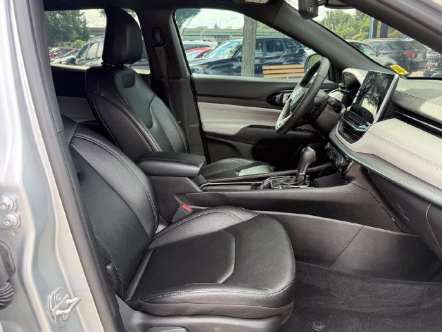 Used 2025 Jeep Compass Limited AWD/4WD image 30