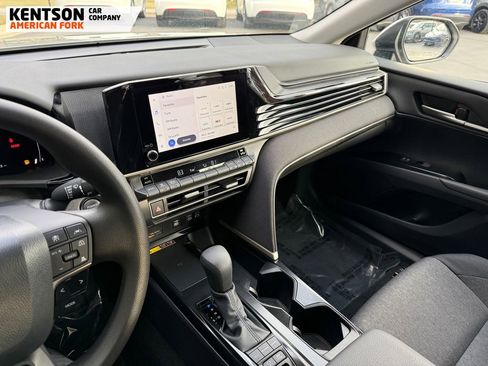 Used 2026 Toyota Camry LE image 18