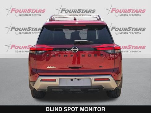 Used 2023 Nissan Pathfinder SL w/ Black Appearance Package FWD image 5
