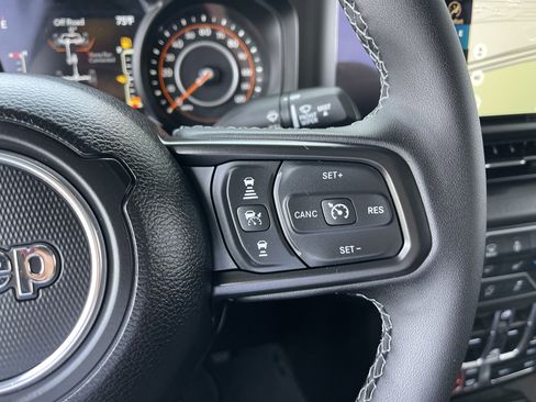 New 2026 Jeep Gladiator Rubicon AWD/4WD image 32