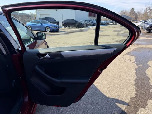 Used 2017 Volkswagen Jetta S image 22