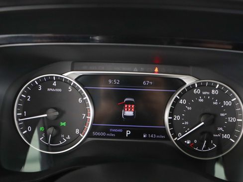 Used 2023 Nissan Pathfinder SL w/ Lighting Package (N92) image 15