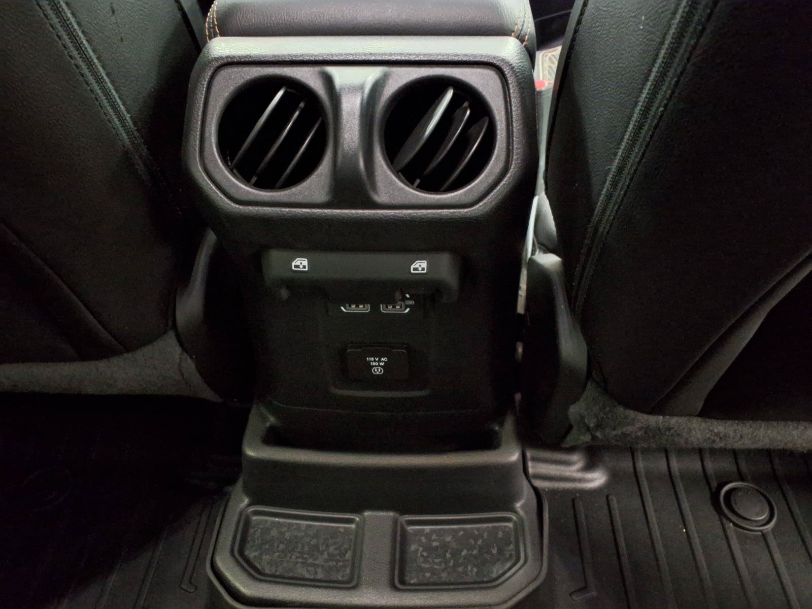 Used 2021 Jeep Wrangler Unlimited Sahara AWD/4WD image 15
