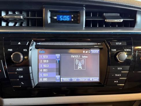 Used 2016 Toyota Corolla LE FWD image 27