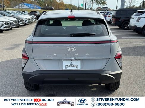Used 2026 Hyundai Kona SE FWD image 11