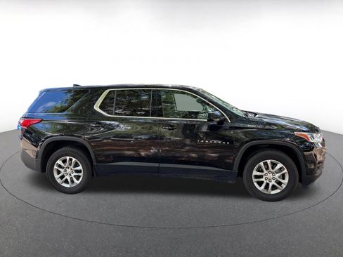Used 2021 Chevrolet Traverse LS FWD image 8
