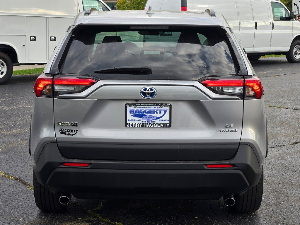 Used 2024 Toyota RAV4 LE AWD/4WD image 11