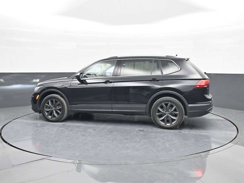 Used 2023 Volkswagen Tiguan SE image 5