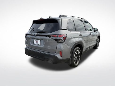 Used 2025 Subaru Forester Premium image 17