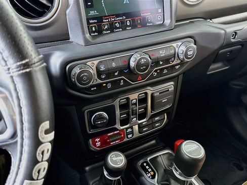 Used 2022 Jeep Gladiator Rubicon w/ Dual Top Group AWD/4WD image 20