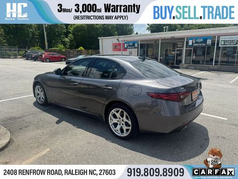 Used 2021 Alfa Romeo Giulia Ti AWD/4WD image 3
