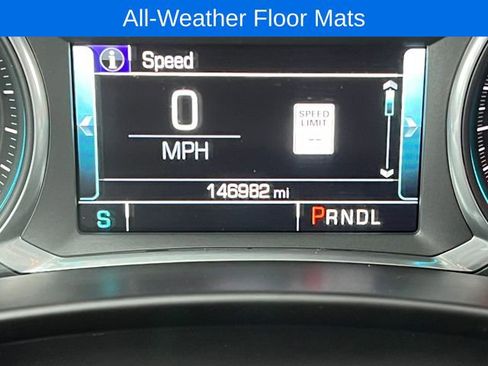 Used 2018 Chevrolet Equinox Premier image 7