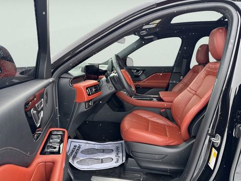 Used 2025 Lincoln Aviator Reserve w/ Jet Appearance Package image 25