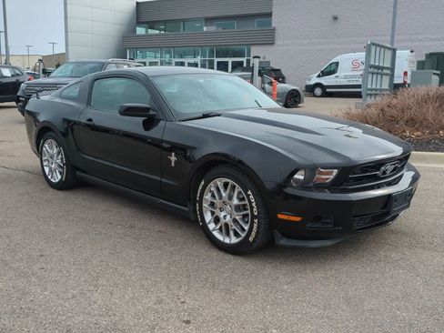 Used 2012 Ford Mustang Premium image 2