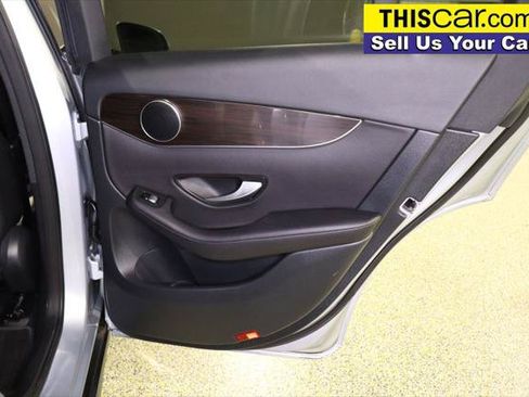 Used 2022 Mercedes-Benz GLC 300 4MATIC image 38