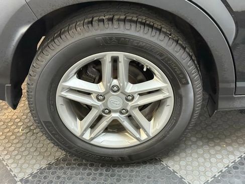 Used 2021 Hyundai Kona SE image 14