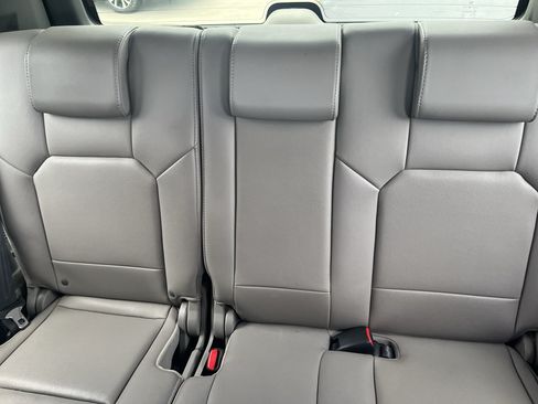 Used 2011 Honda Pilot Touring image 37