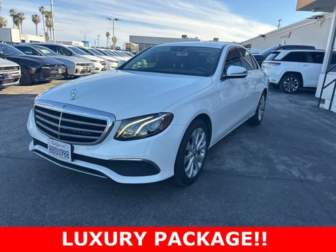 Used 2018 Mercedes-Benz E 300 image 1