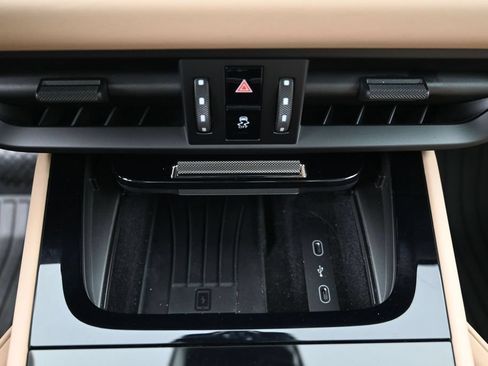 Certified 2026 Porsche Cayenne E-Hybrid Coupe AWD/4WD image 24
