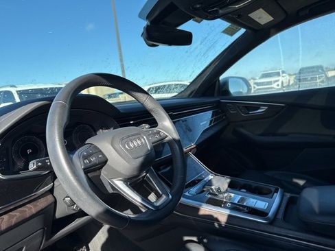 Used 2019 Audi Q8 Prestige w/ Luxury Package image 13