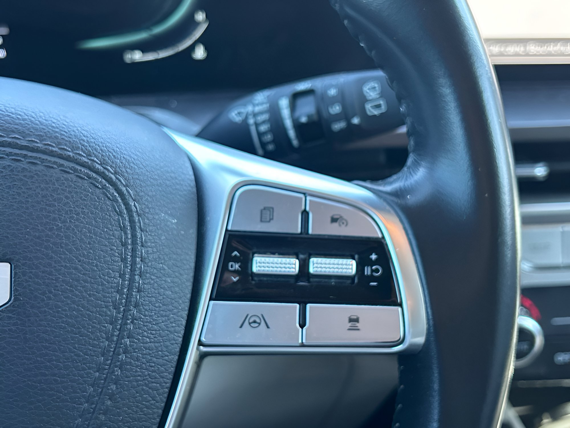 Used 2023 Kia Telluride S AWD/4WD image 24