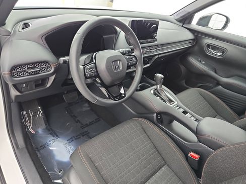 Certified 2024 Honda HR-V Sport image 15