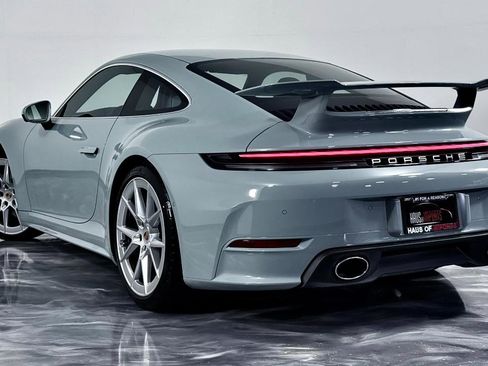 Used 2025 Porsche 911 Carrera RWD image 11