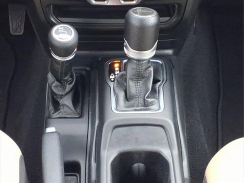 Used 2022 Jeep Gladiator Willys image 20