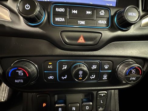 Used 2018 GMC Terrain Denali w/ Advanced Safety Package image 27