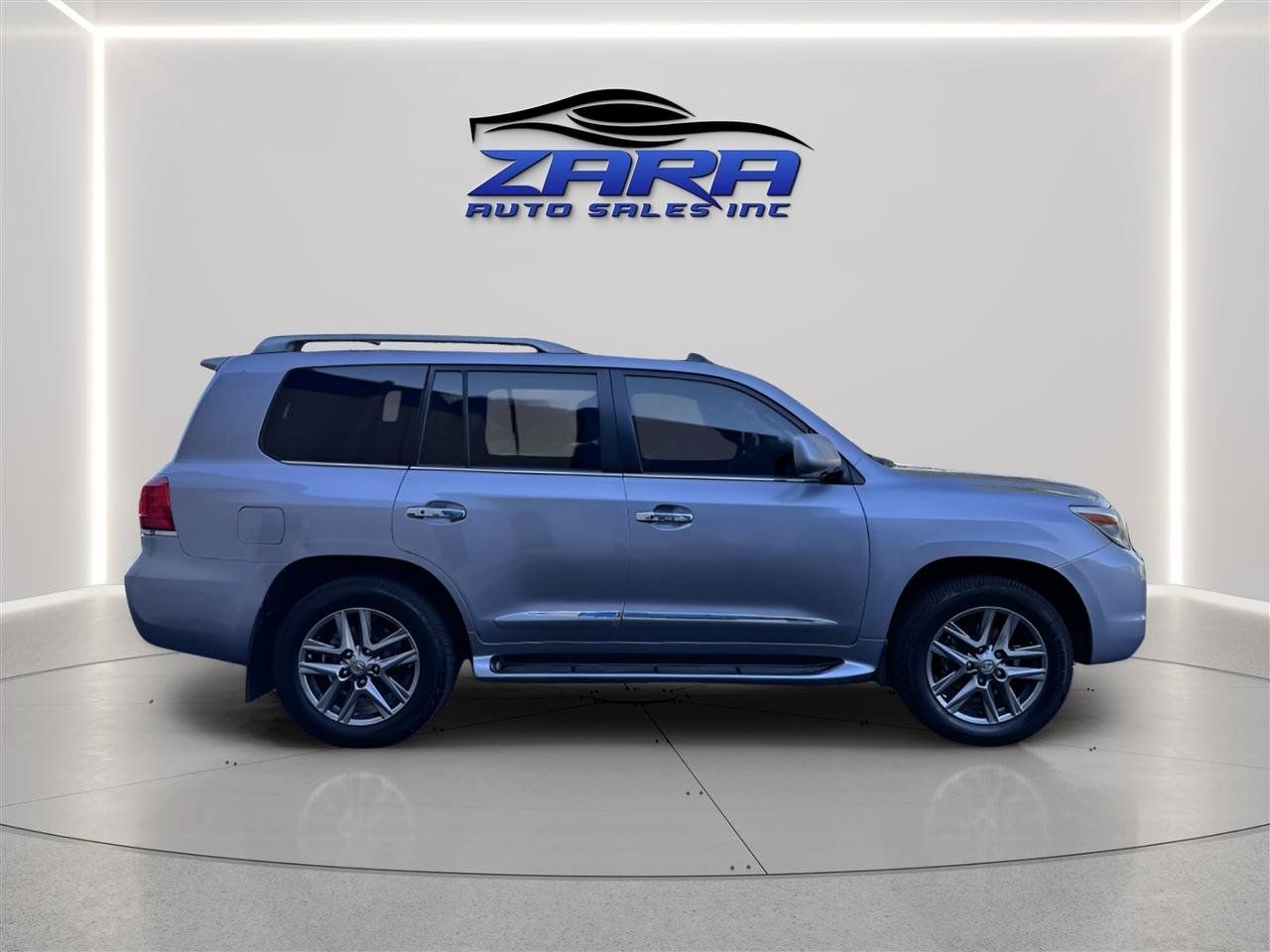 Used 2011 Lexus LX 570 4WD w/ Luxury Pkg image 5