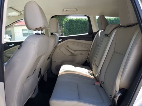 Used 2017 Ford Escape SE image 13